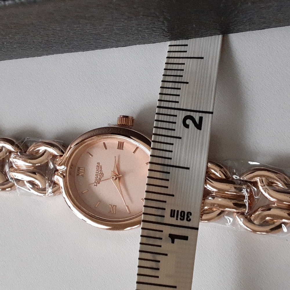 Ladies Watch. Brand New In Box - Picture 13 of 14